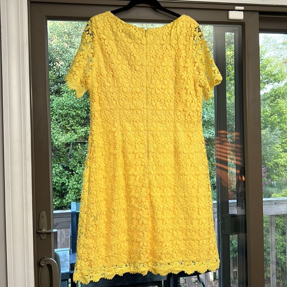 Beautiful yellow summer dress - Picture 3 of 4